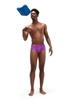 Speedo Allover Digital 13.5cm Briefs - Bondi Night Floral -Speedo Store tumbnail 3ef57a5a 7fd2 4b61 8658 10d5870f63ad