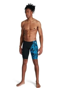 Speedo Allover V-Cut Jammer - Black/ Pool 9 Speedo Allover V-Cut Jammer - Black/ Pool -Speedo Store tumbnail 67c74567 7217 4ed7 af9b 4a5784c77fc0